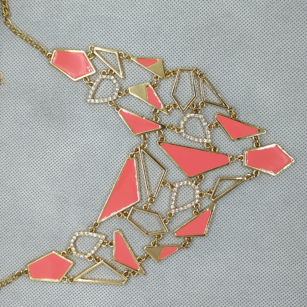 Statement necklace